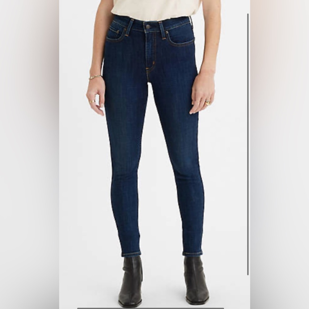Levi’s new, size 26